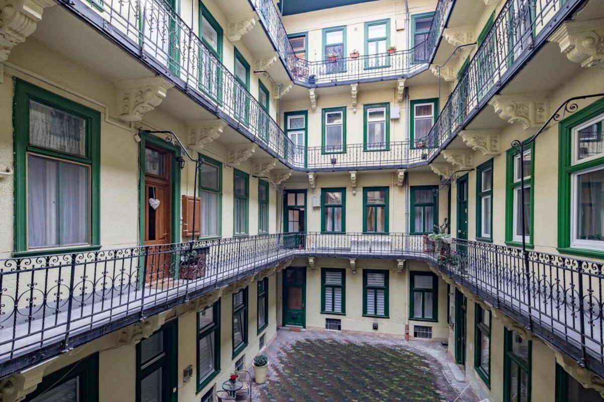 Quiet Comfort - Central Buda Budapest Exterior foto